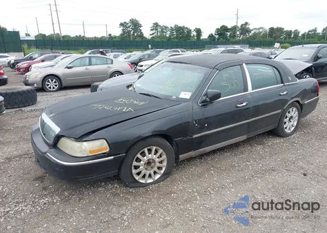 2009 Lincoln Town Car Signature Limited из США, поврежденный, VIN 2LNHM82V89X619390